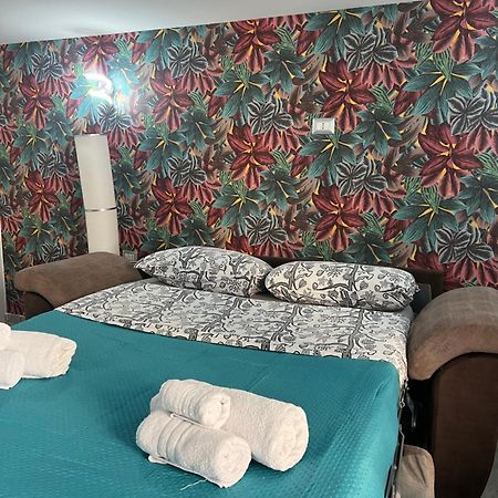 Napoli Centro-La Casa Di Lucio Bed and Breakfast Εξωτερικό φωτογραφία