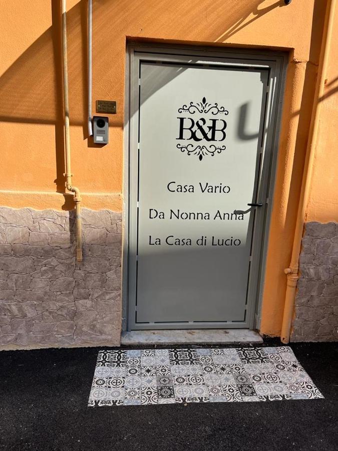 Napoli Centro-La Casa Di Lucio Bed and Breakfast Εξωτερικό φωτογραφία