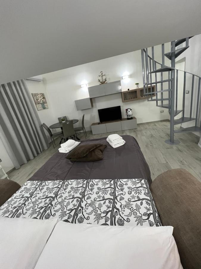 Napoli Centro-La Casa Di Lucio Bed and Breakfast Εξωτερικό φωτογραφία