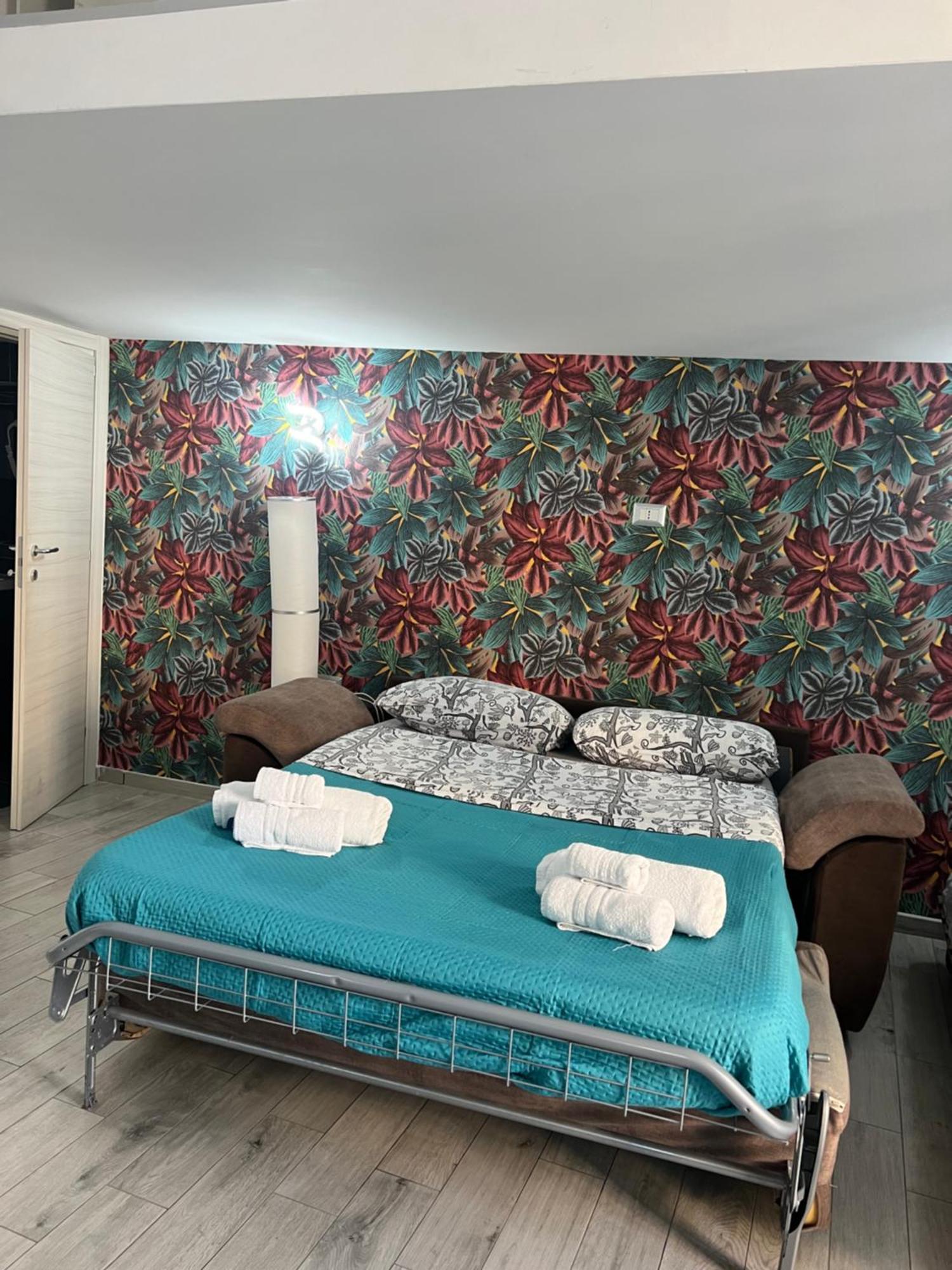Napoli Centro-La Casa Di Lucio Bed and Breakfast Εξωτερικό φωτογραφία